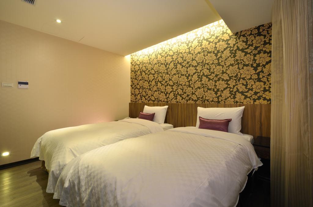 欣欣時尚旅店松山站 Hotel Taipé Quarto foto