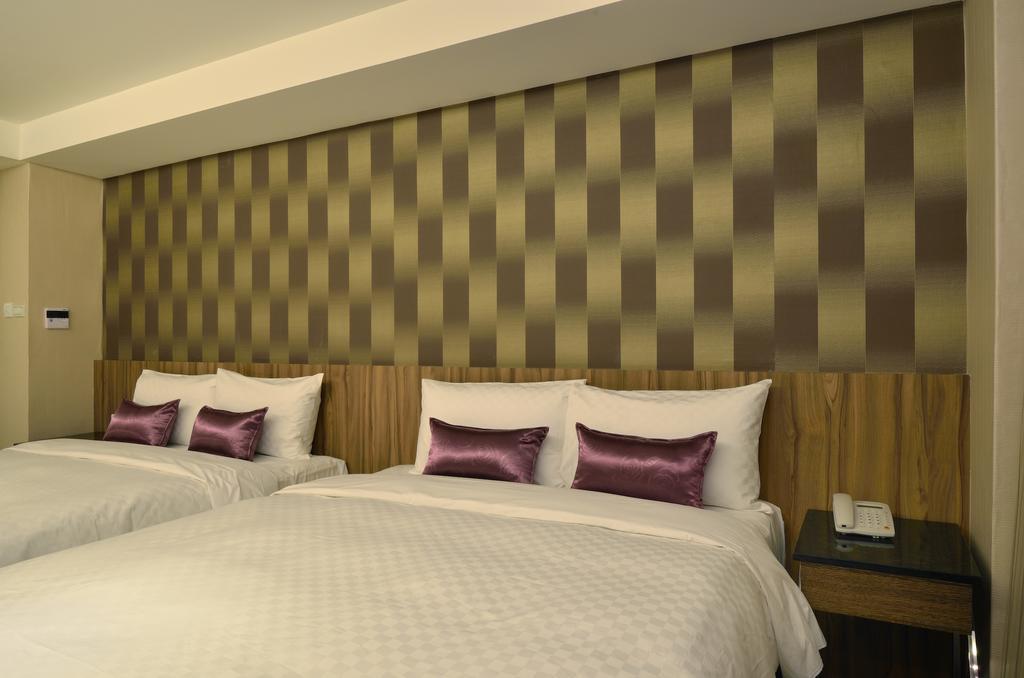 欣欣時尚旅店松山站 Hotel Taipé Quarto foto