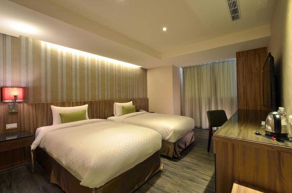 欣欣時尚旅店松山站 Hotel Taipé Quarto foto