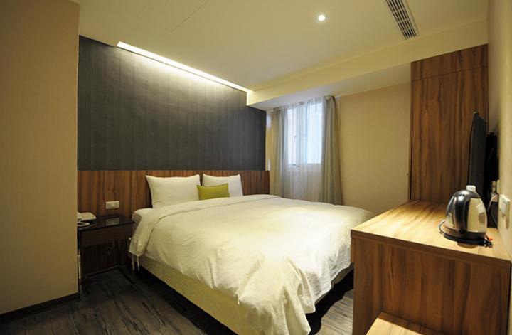 欣欣時尚旅店松山站 Hotel Taipé Exterior foto