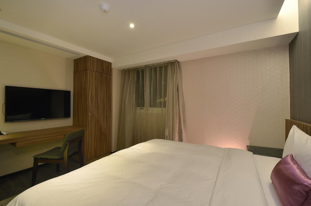 欣欣時尚旅店松山站 Hotel Taipé Exterior foto