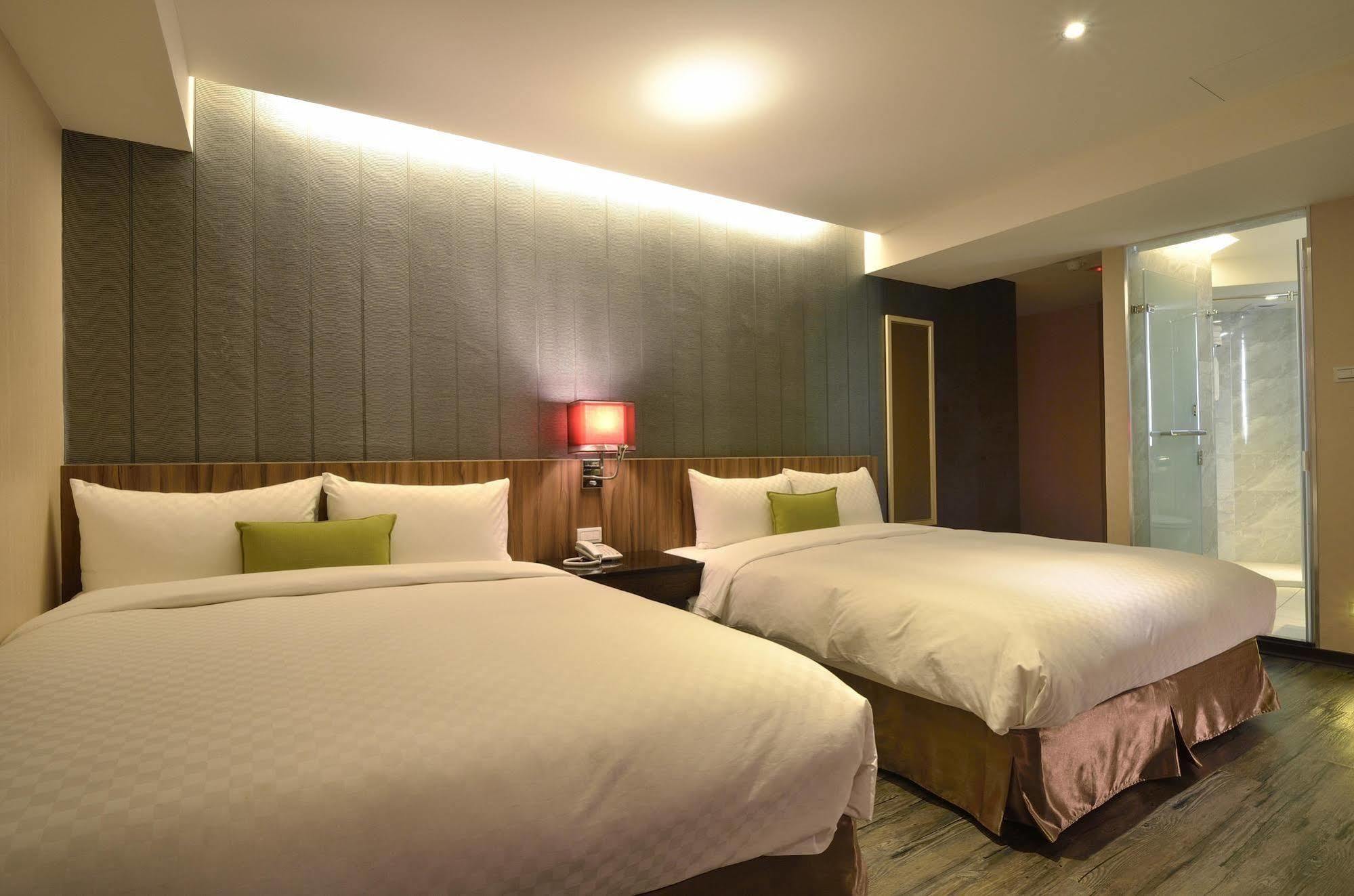 欣欣時尚旅店松山站 Hotel Taipé Exterior foto